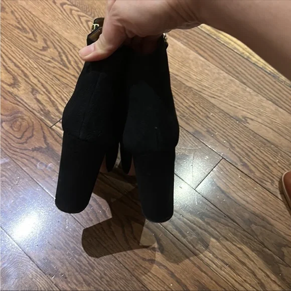 Aquazzura booties with mink Pom Pom’s - Picture 5 of 11